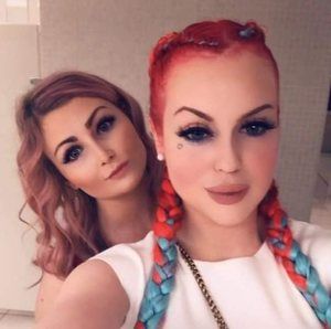 Meet your Posher, Crystal